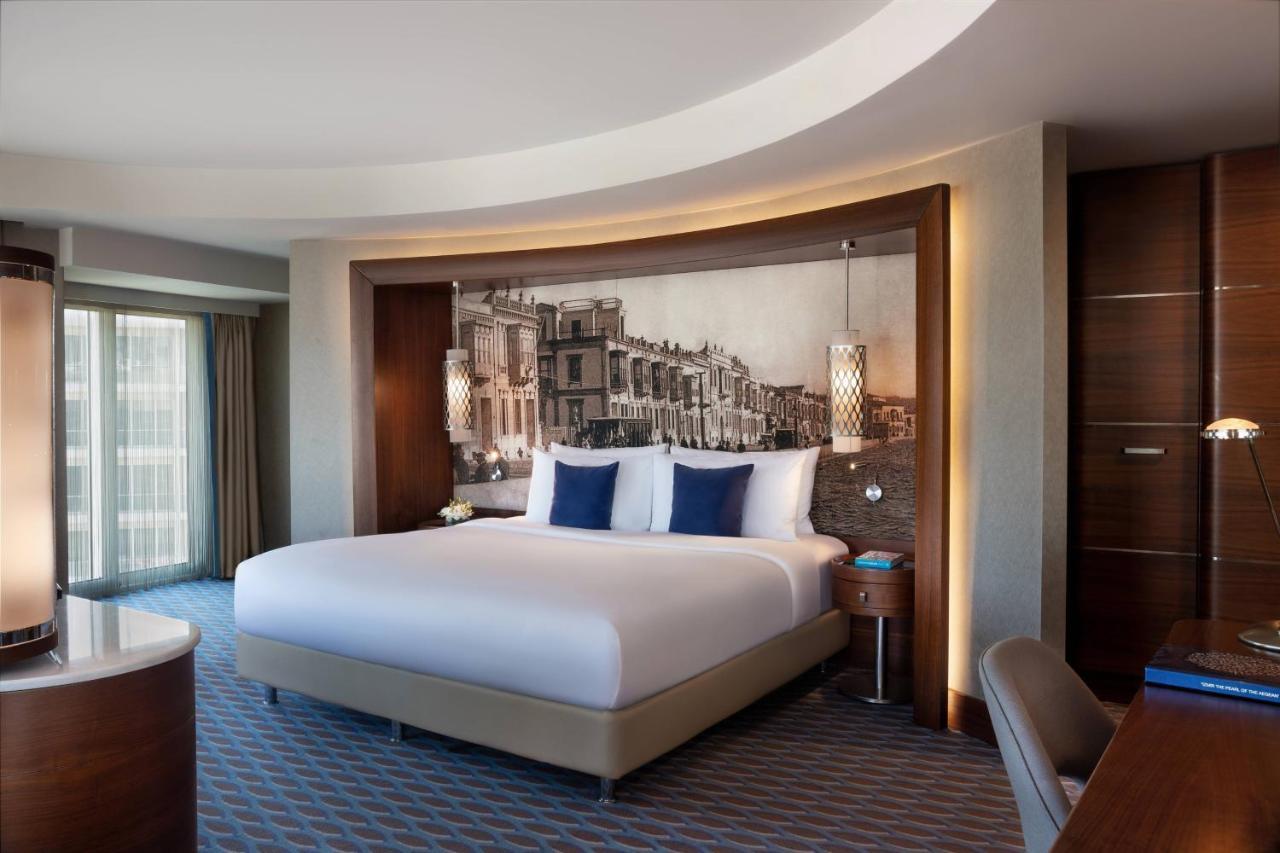 Renaissance Izmir Hotel Exterior photo A bedroom at the hotel
