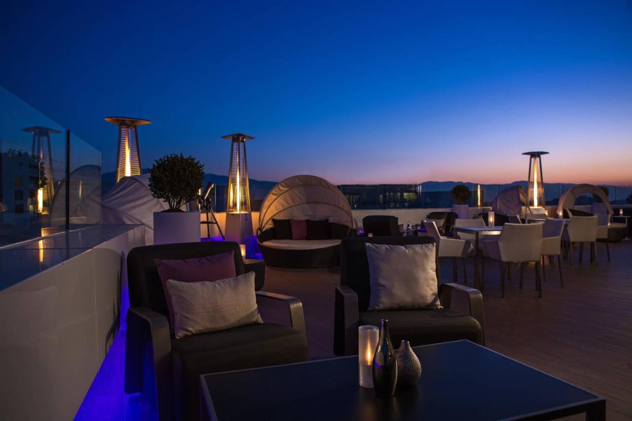 Renaissance Izmir Hotel Exterior photo Sky Bar