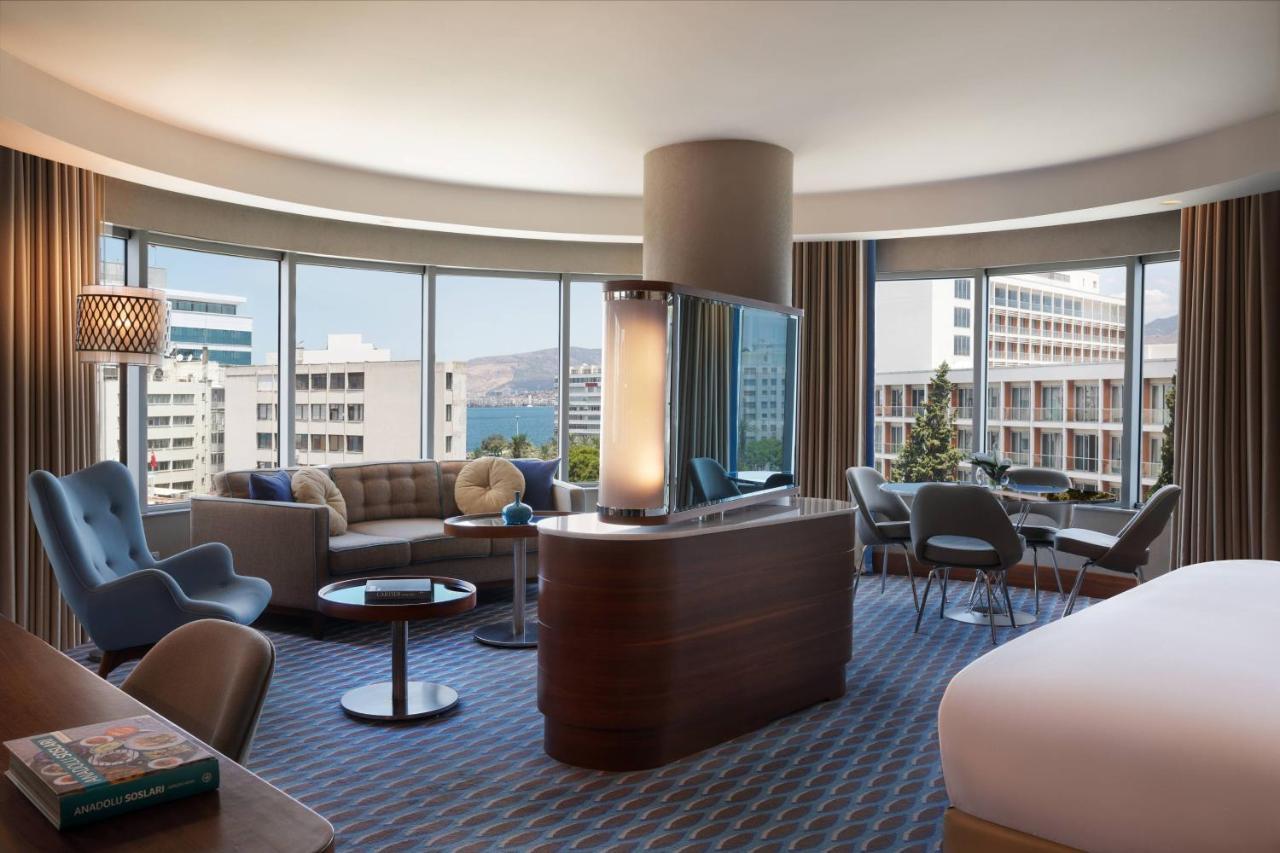 Renaissance Izmir Hotel Exterior photo