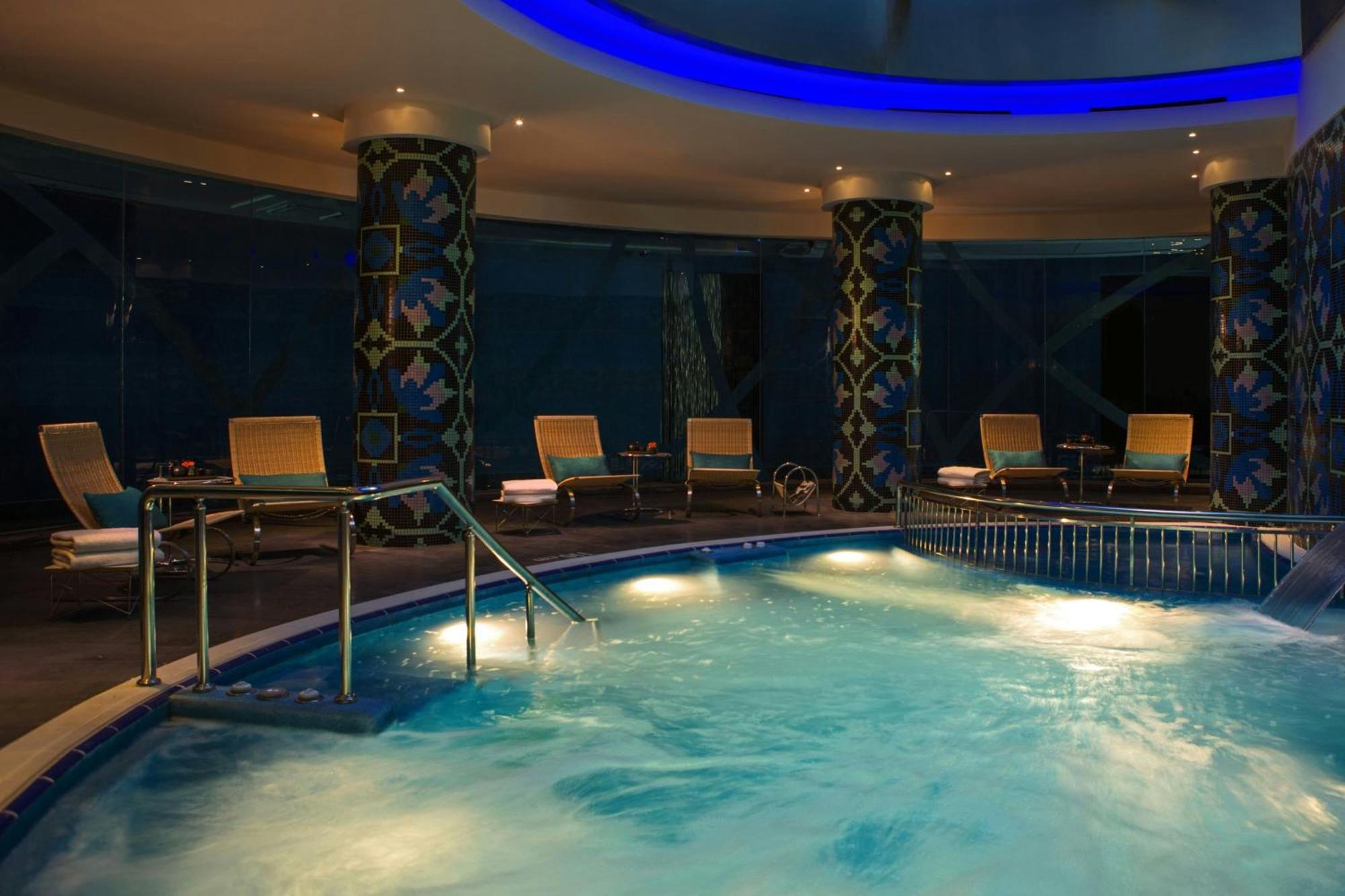 Renaissance Izmir Hotel Exterior photo The spa at the hotel