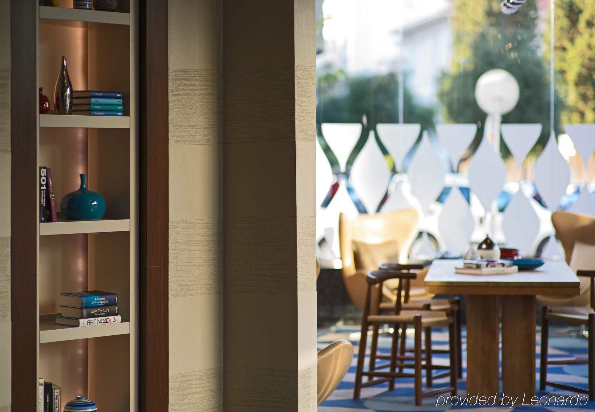 Renaissance Izmir Hotel Exterior photo The Library