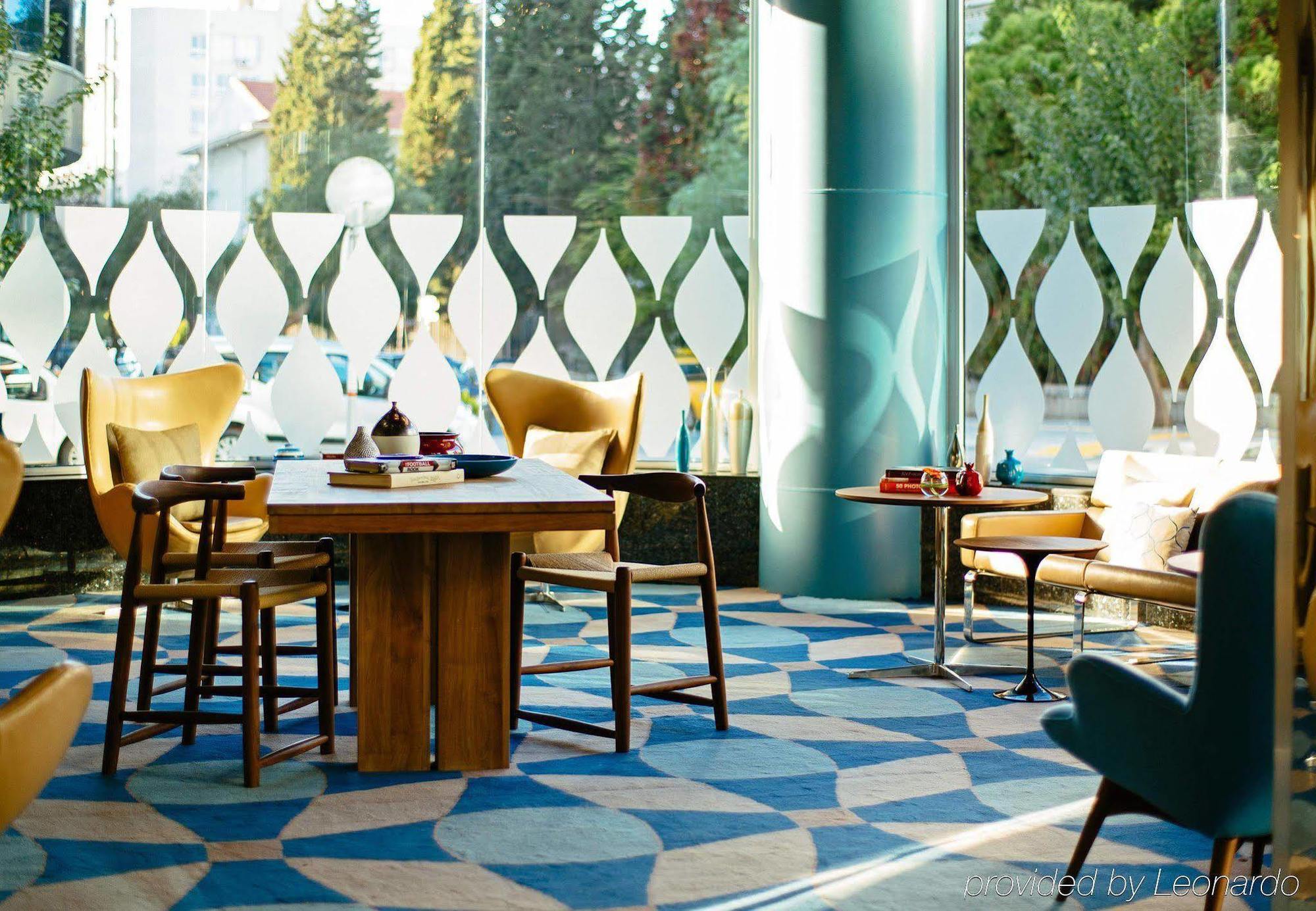 Renaissance Izmir Hotel Exterior photo Interior of the hotel